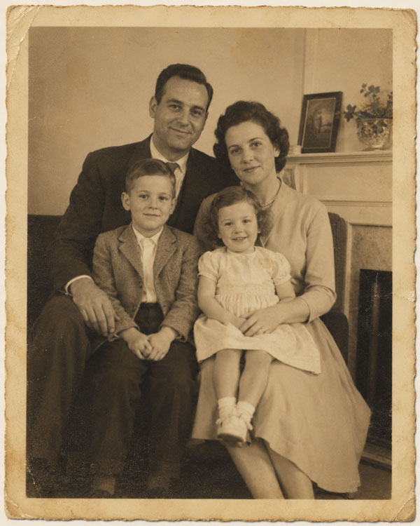 Loge-zur-Weltbruderkette-Blog-Familienbild